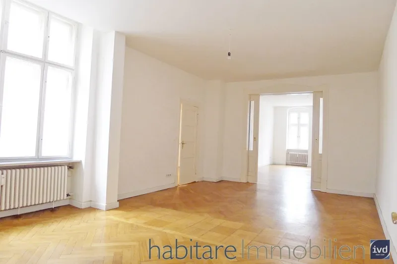 Altbauklassiker mit Parkett und Balkon - tolle Lage dicht Bayerischer Platz + Volkspark! — photo 1